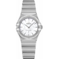 Replica Omega Constellation Manhattan Quartz 25mm Mother of Pearl Dial Women‘s Watch 131.10.25.60.05.001 Replica Omega Constellation Manhattan Quartz 25mm Mother of Pearl Dial Women‘s Watch 131.10.25.60.05.001